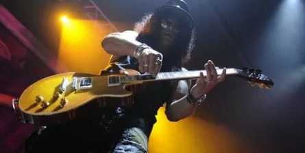 Экс-гитарист Guns 'N Roses занялся кинематографом кадры