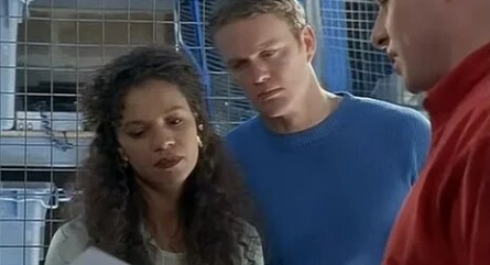 Электронные жучки кадры