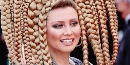 Елена Ленина презентовала самое золотое платье кадры
