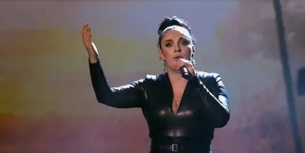 Елена Ваенга вылечила Валерию кадры