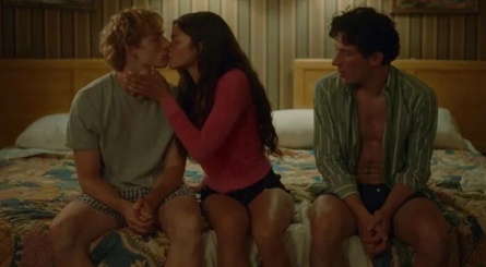 Гнездо: фильм с Заком Эфроном и Лили Джеймс, который оставит след в сердцах российских зрителей кадры