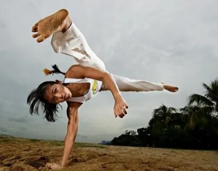 Фитнес Капоэйра кадры