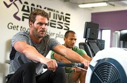 Фитнес-клуб кадры