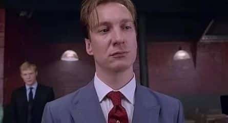 Гангстер номер 1 кадры