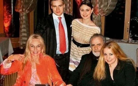 Наталья Андрейченко: где она живет и как живут дети Максима Дунаевского и Анастасии Шелл сегодня? кадры