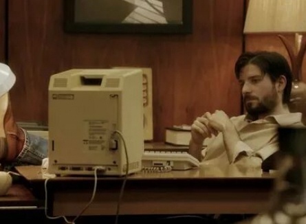 Гении Джобс против Гейтса кадры