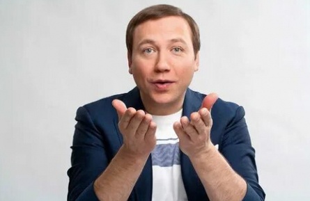 Георгий Дронов заделался директором пляжа кадры