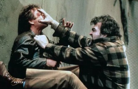 Герой и Монстр кадры