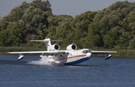 Гидросамолет-амфибия БЕ-200ЧС кадры Гидросамолет-амфибия БЕ-200ЧС кадры