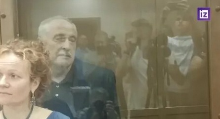 Голубкина пришла на премьеру Курска с подросшим сыном, а Соколовский — в гордом одиночестве кадры Голубкина пришла на премьеру Курска с подросшим сыном, а Соколовский — в гордом одиночестве кадры