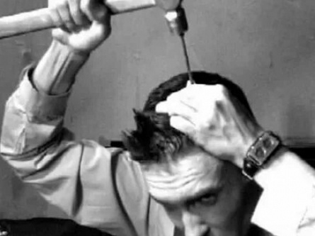 Гвоздь в стену кадры