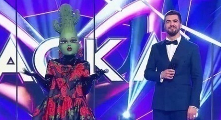 Секретная идентичность Иды Галич: она скрылась под костюмом Кактуса на шоу Маска кадры