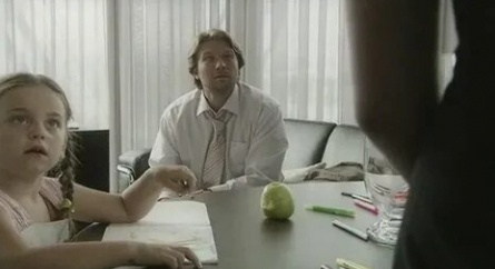 Игра в прятки кадры