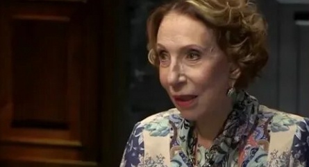 Инна Чурикова неудачно упала кадры