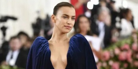 Ирина Шейк сверкнула кольцом кадры Ирина Шейк сверкнула кольцом кадры