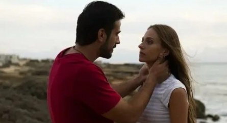 Непревзойденная история любви: Роман Зобнин и Рамина в объятиях страсти кадры