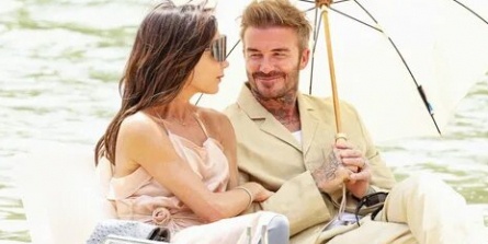 25 лет любви: история Виктории и Дэвида Бекхэмов, которая началась с билета на номер ее телефона кадры