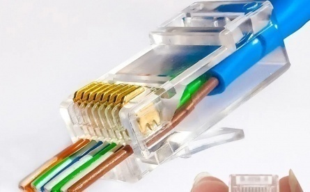 Быстро и без лишних усилий: новый способ обжимки RJ 45 коннекторов с помощью отвертки на сетевом кабеле кадры