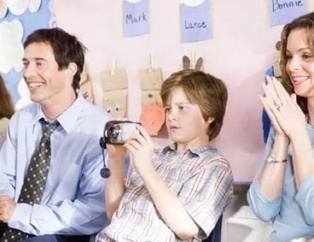 Как есть жареных червяков кадры