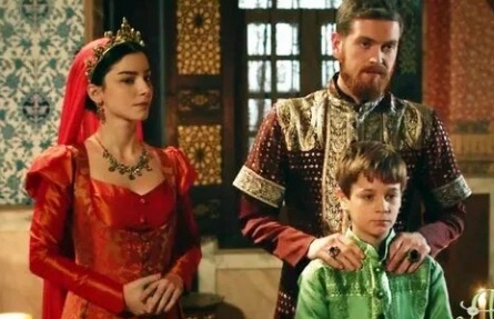 Нурбану и Селим: история судеб двух детей, которые изменили свою жизнь кадры