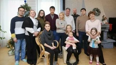 Секреты личной жизни политолога Дмитрия Абзалова: родители, семья и дети кадры Секреты личной жизни политолога Дмитрия Абзалова: родители, семья и дети кадры