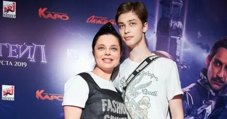 Какой красавец: сын Наташи Королевой с сыном кадры