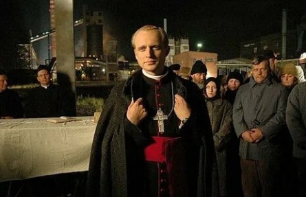 Кароль. Человек, ставший Папой Римским кадры