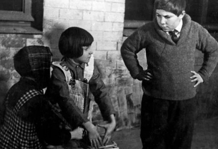 Коллекция Евгения Марголита Рваные башмаки кадры