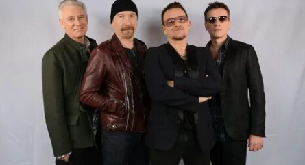 Коллектив U2 признан группой года кадры