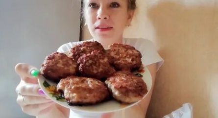 Котлеты и логопед поставят Моисеева на ноги кадры Котлеты и логопед поставят Моисеева на ноги кадры