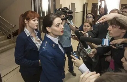 Крымская сакура кадры