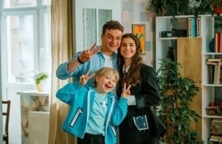 Открываем тайны семьи Авериных: где скрывается отец Максима и кто его родители? кадры Открываем тайны семьи Авериных: где скрывается отец Максима и кто его родители? кадры
