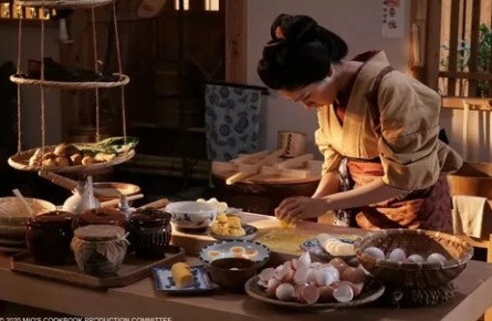 Кулинарной книге посвящается кадры