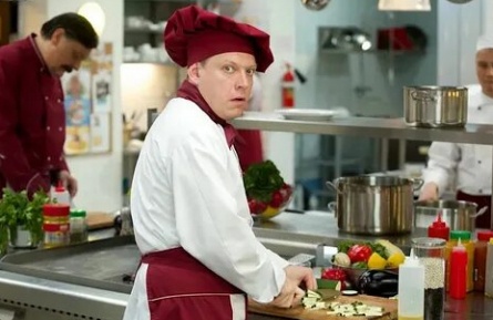 Кухня с акцентом кадры