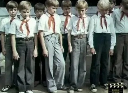 Как провести лето в красных галстуках: 16 уникальных советских фильмов о пионерских лагерях кадры