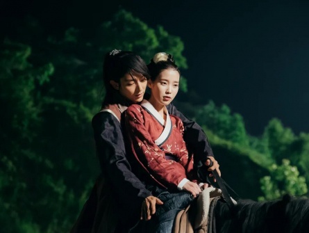 Лунная любовь кадры