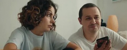 Любовь в рабочие недели кадры