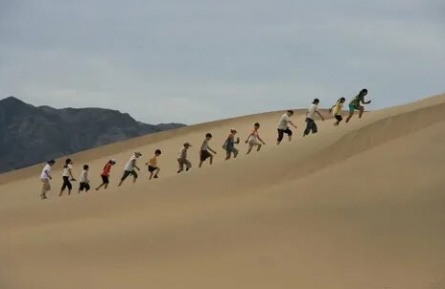 Мальчик-охотник кадры