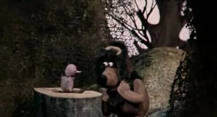 Малиновка и медведь кадры