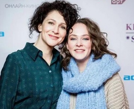 Следуя за знаменитой мамой: история матери Аглаи Тарасовой кадры