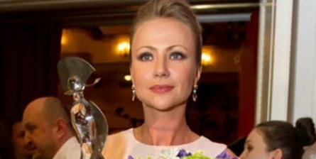 Мария Миронова удостоилась премии имени отца кадры