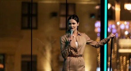 Надя Джабраилова: женщина-комик, чья карьера в стендапе находится в тени мужа кадры