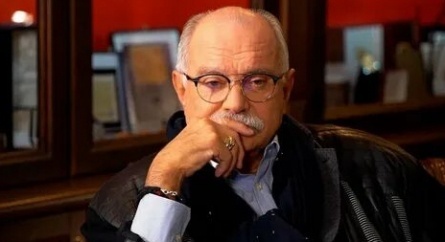 Никита Михалков. Движение вверх кадры