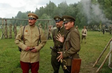 Офицеры в цвете выходят на DVD кадры