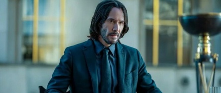 Оливер Стоун раскритиковал Джона Уика 4: причины, почему фильм вызвал у режиссера отвращение кадры Оливер Стоун раскритиковал Джона Уика 4: причины, почему фильм вызвал у режиссера отвращение кадры