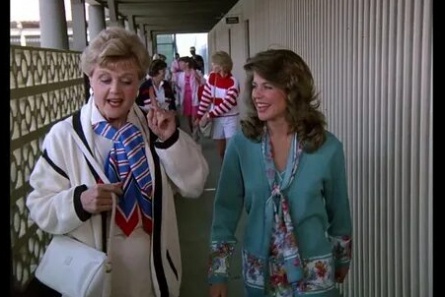 Она написала убийство. Прижата к ногтю кадры