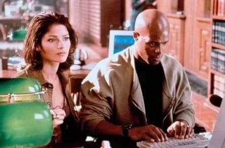 Особо опасный преступник кадры