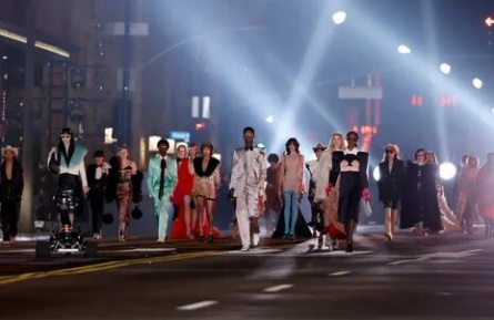 Парад дизайнеров кадры