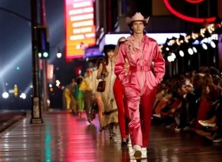 Парад дизайнеров кадры