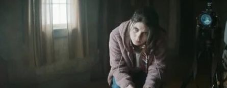 Паранормальное явление: Ближайший родич кадры